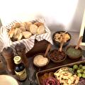 Stokbrood met smeersels, €22,50